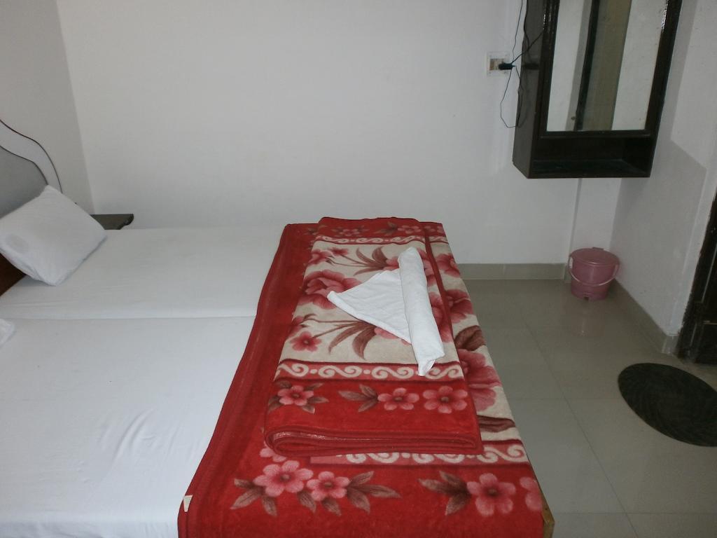 Hotel Safari Agra (Uttar Pradesh)